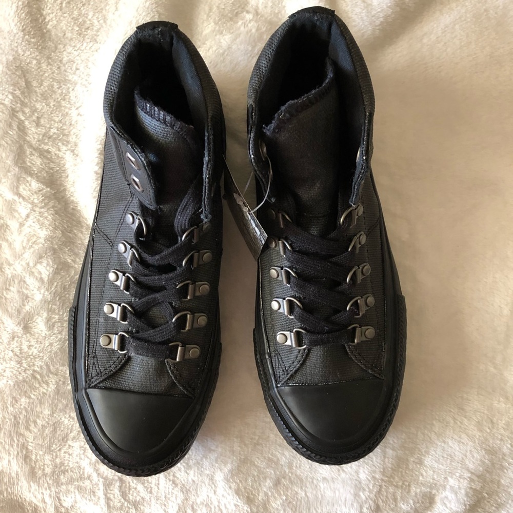 Converse Street Hiker W 8 M 6